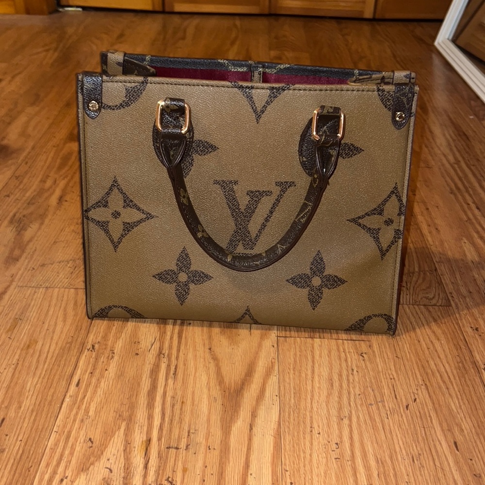 Small tote bag